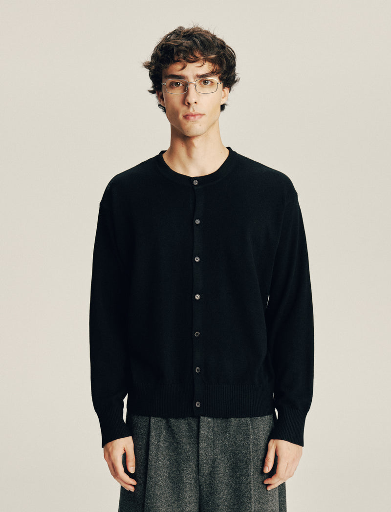 Cropped Cardigan 01