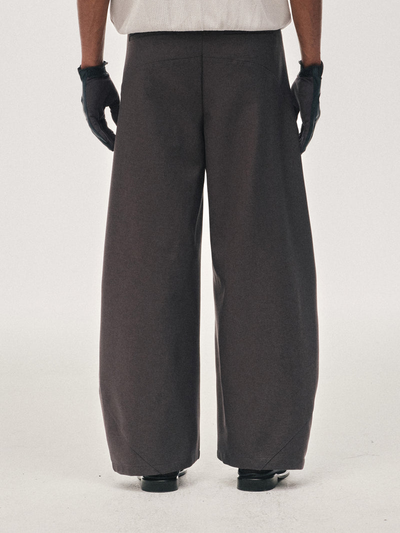 Pantalones de paneles plegados