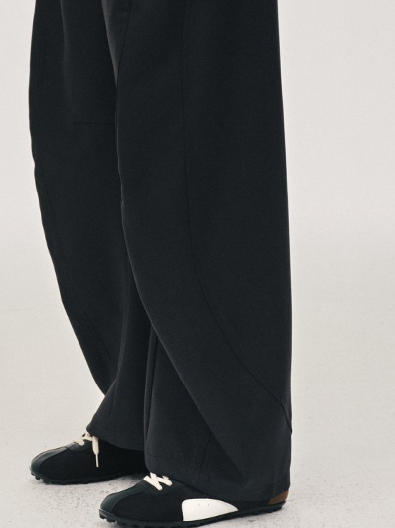 Pantalones de paneles plegados