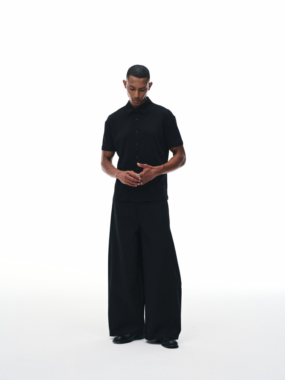 Line Wide Trousers