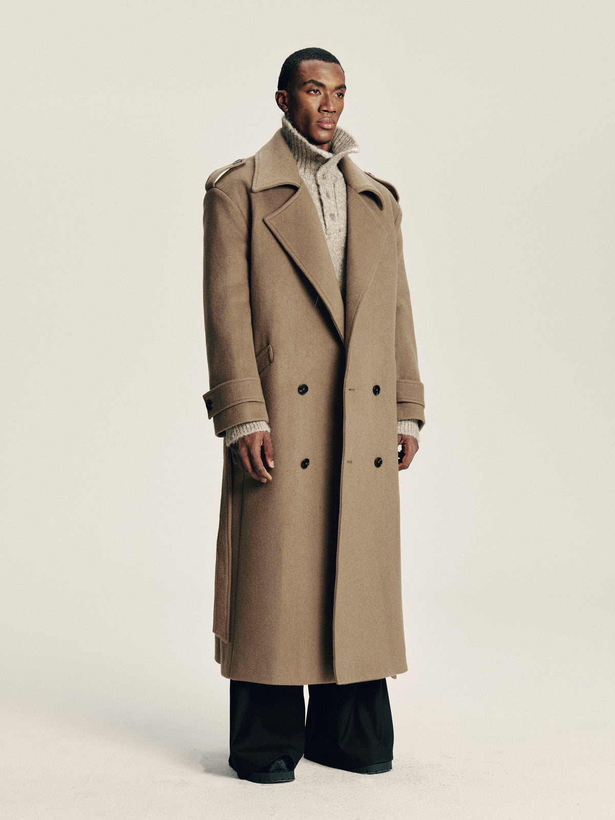 Outline Wool Coat
