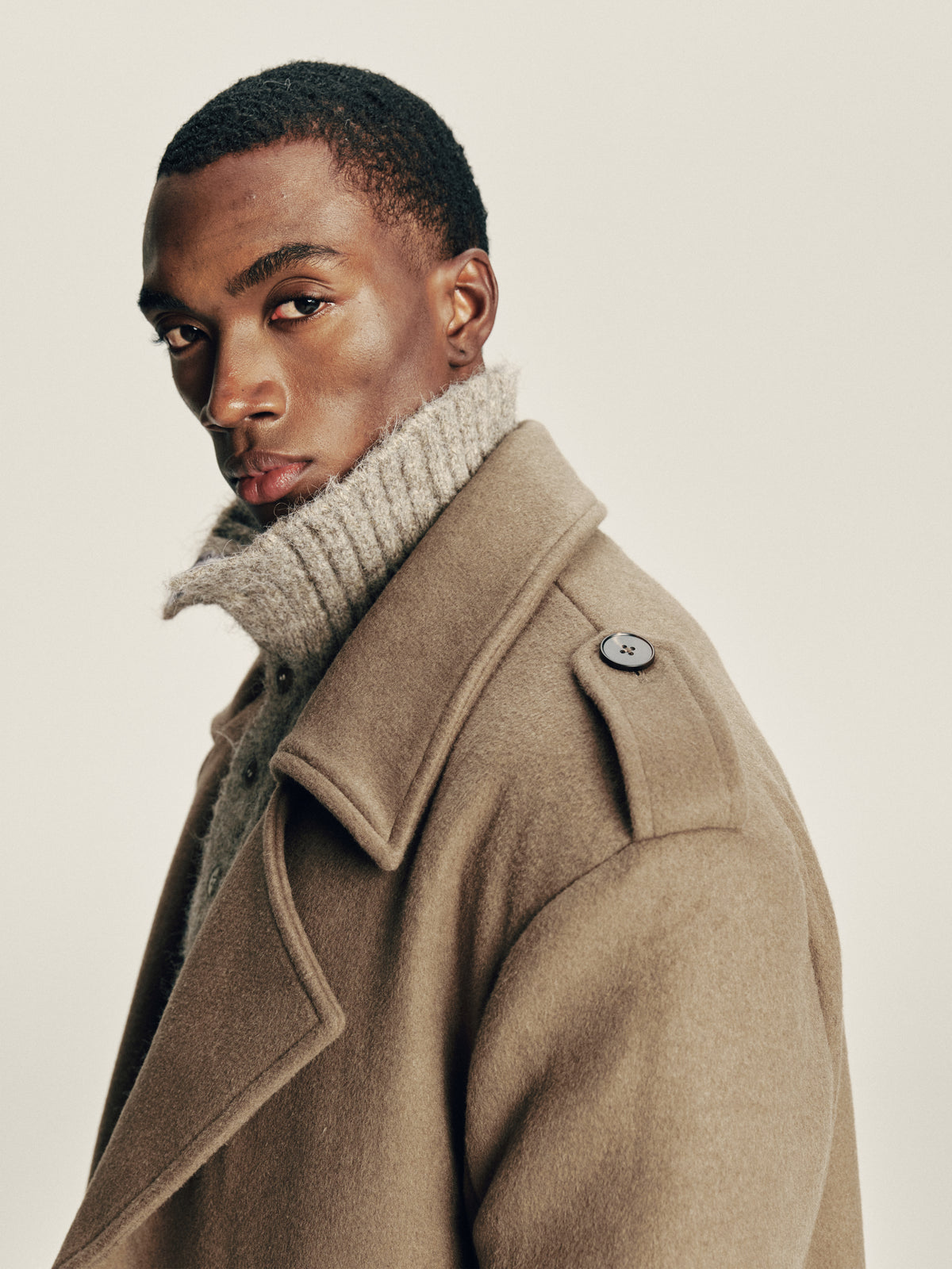 Outline Wool Coat