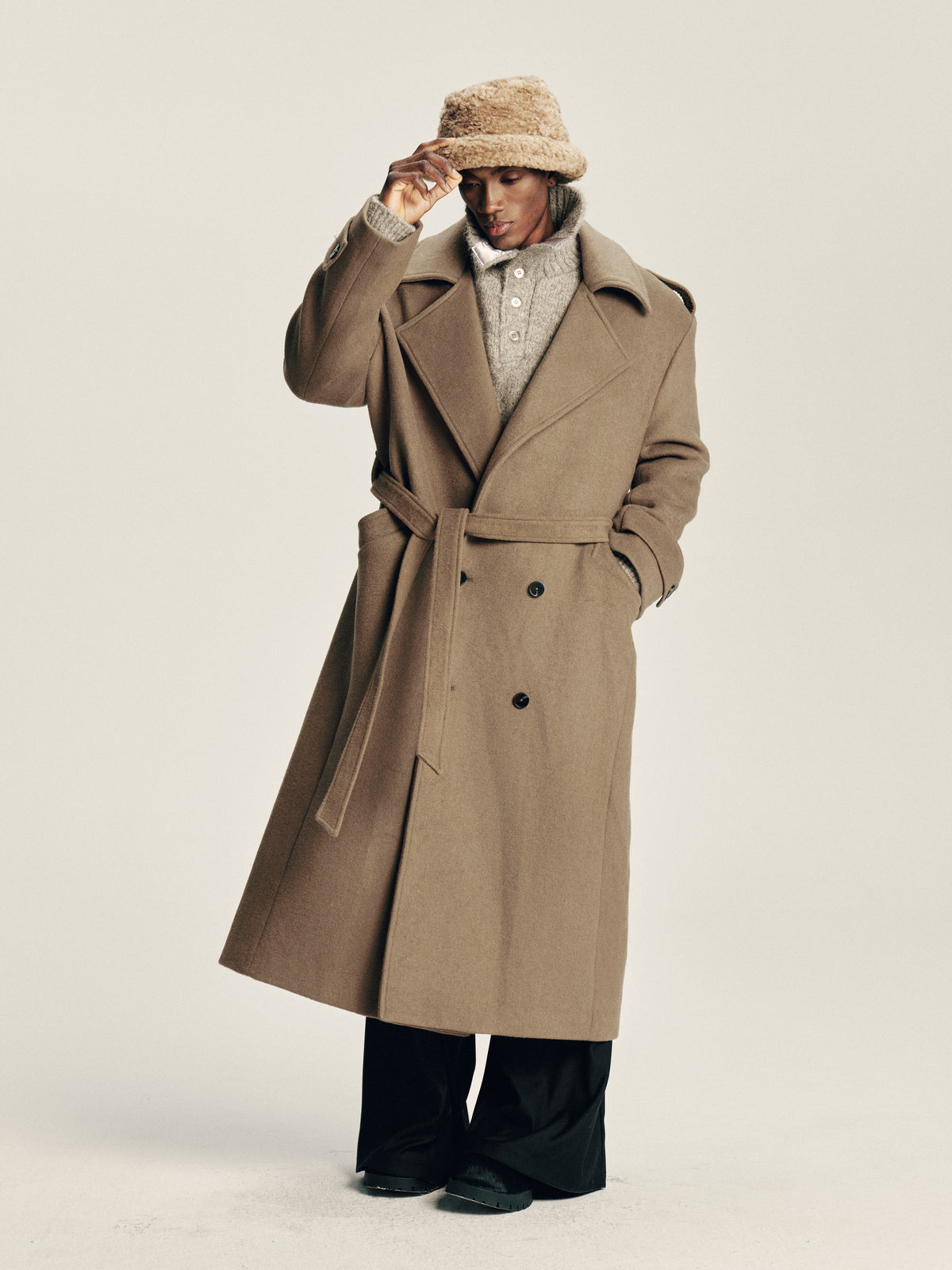 Outline Wool Coat