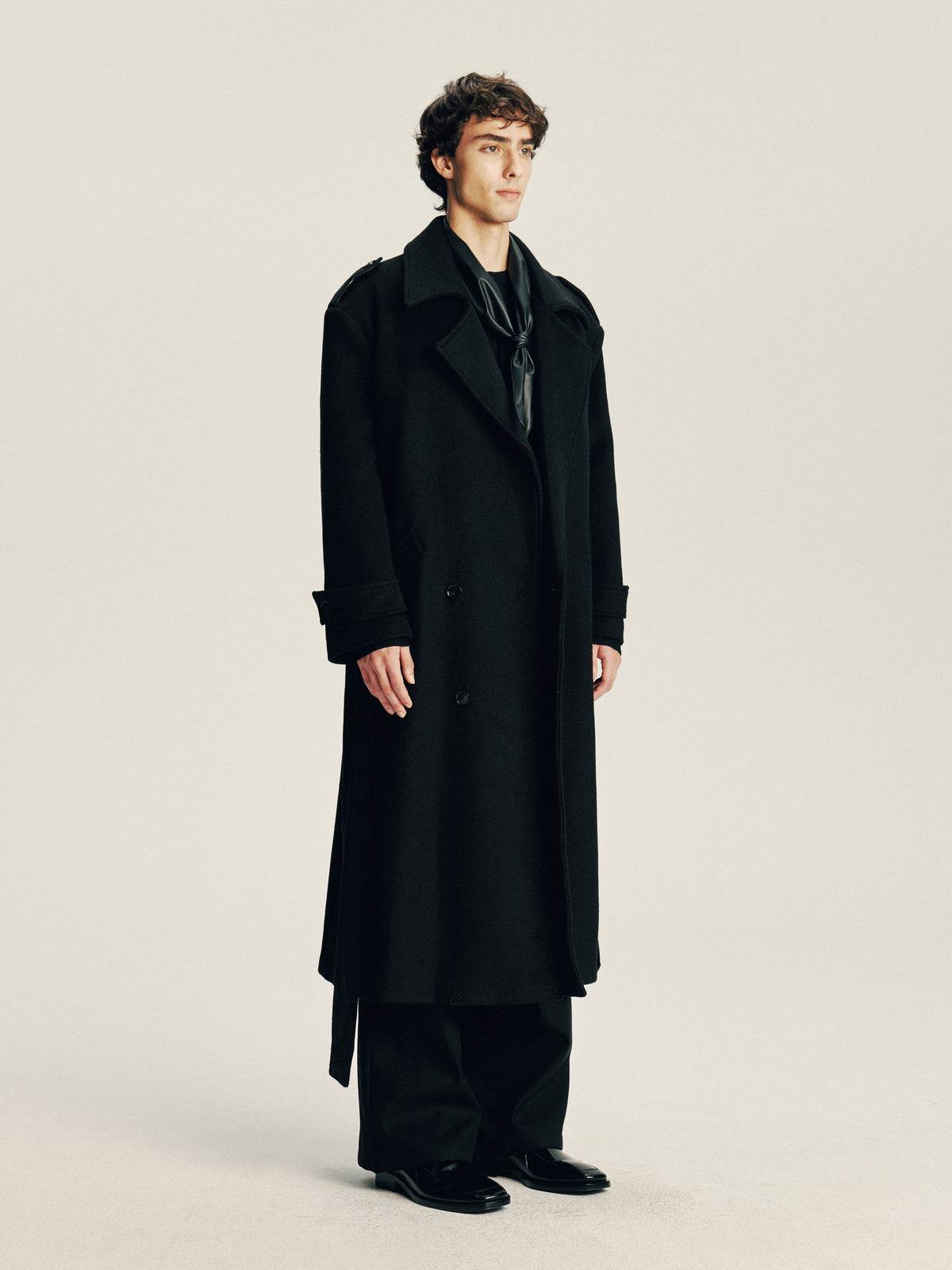 Outline Wool Coat
