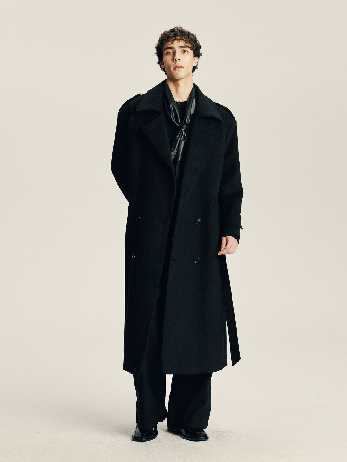 Outline Wool Coat