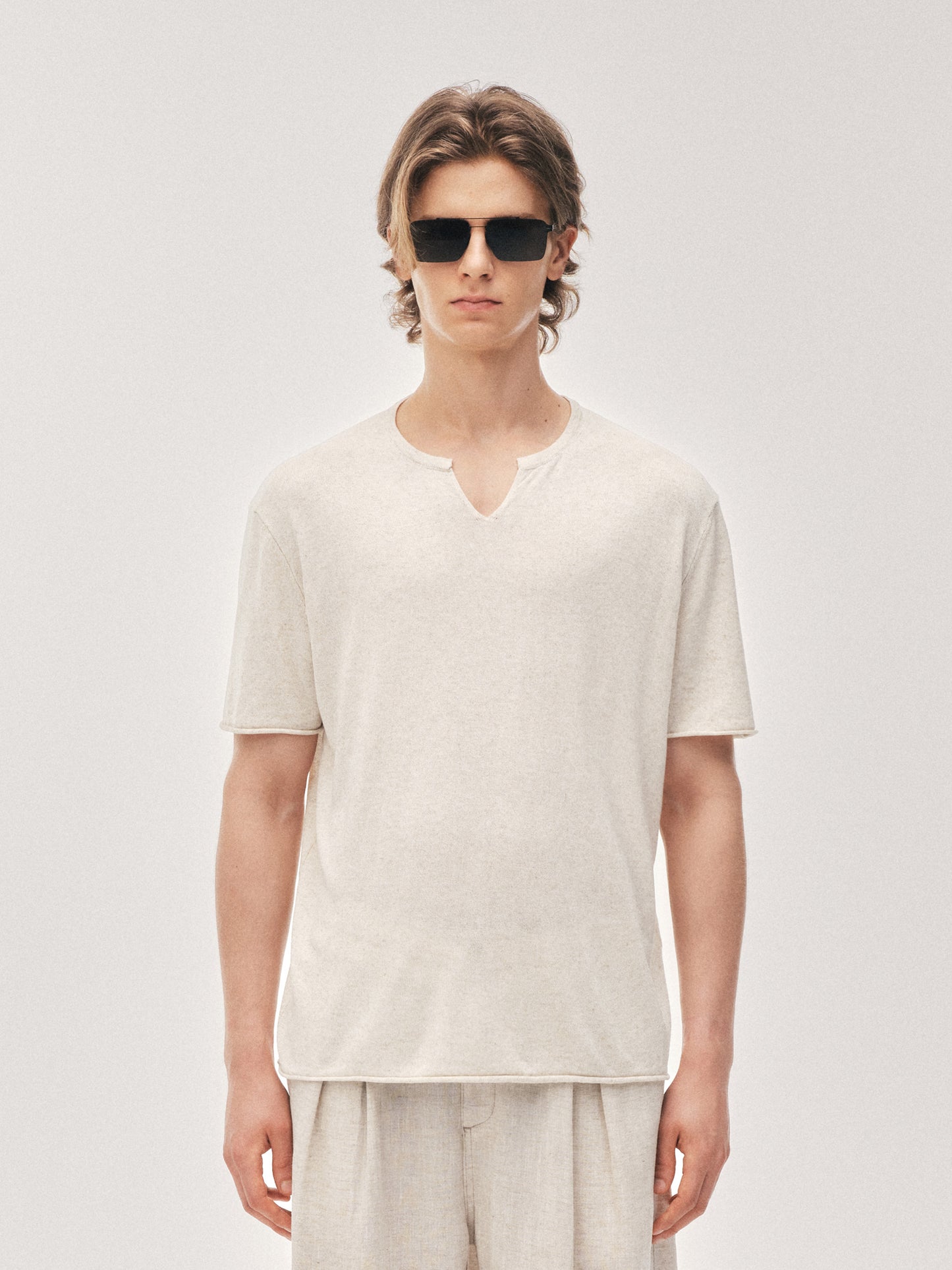 Trockenes Strick-T-Shirt