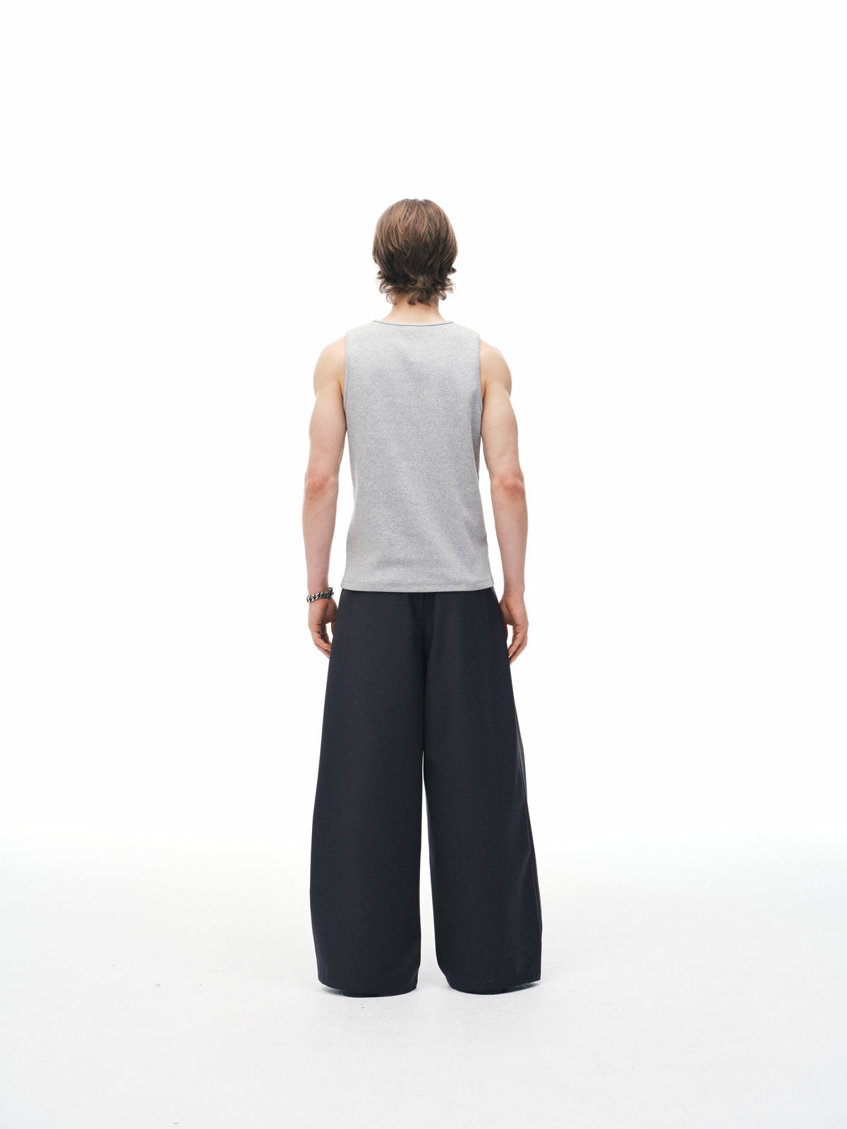 Henley Tank
