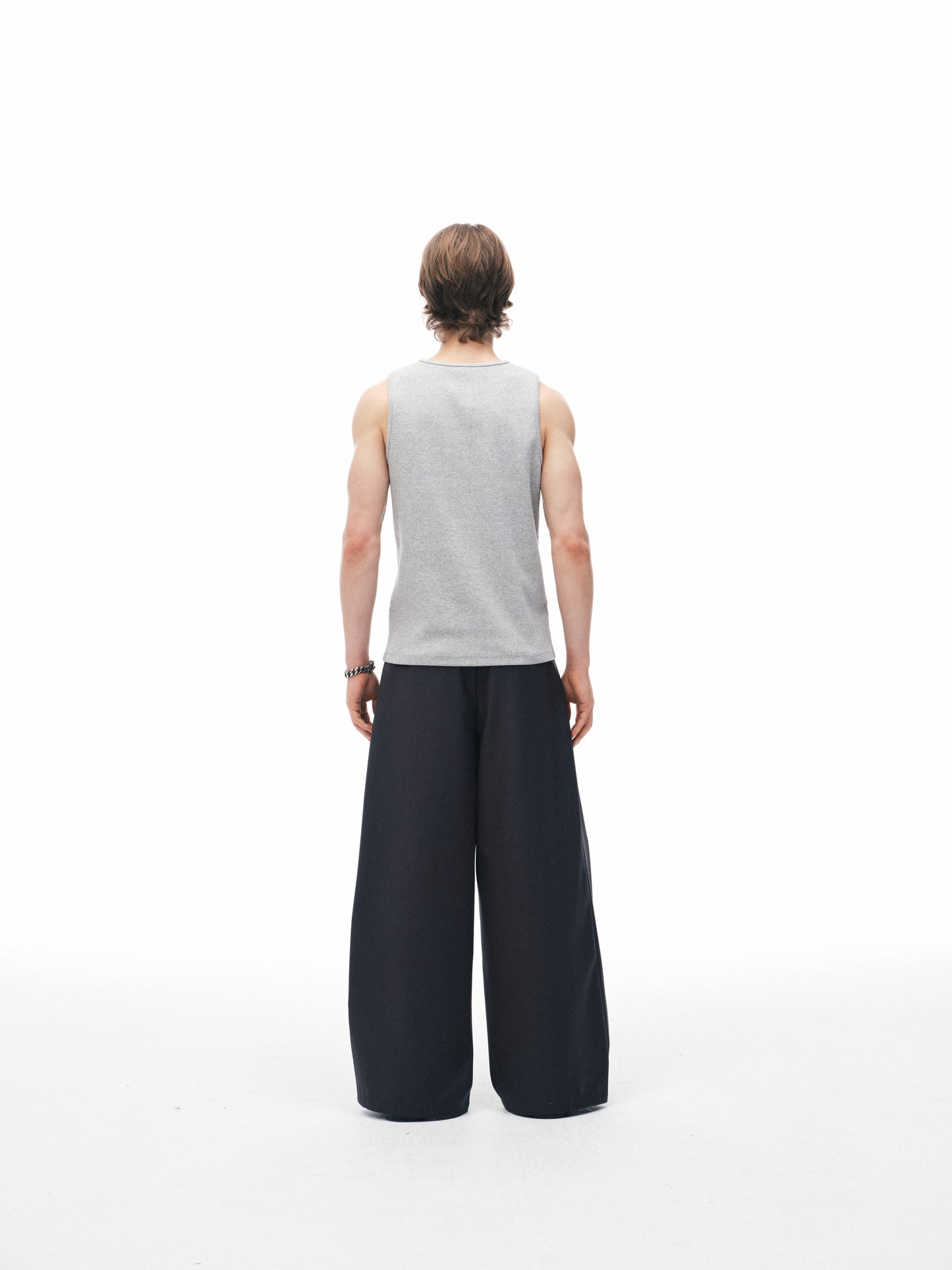Henley Tank