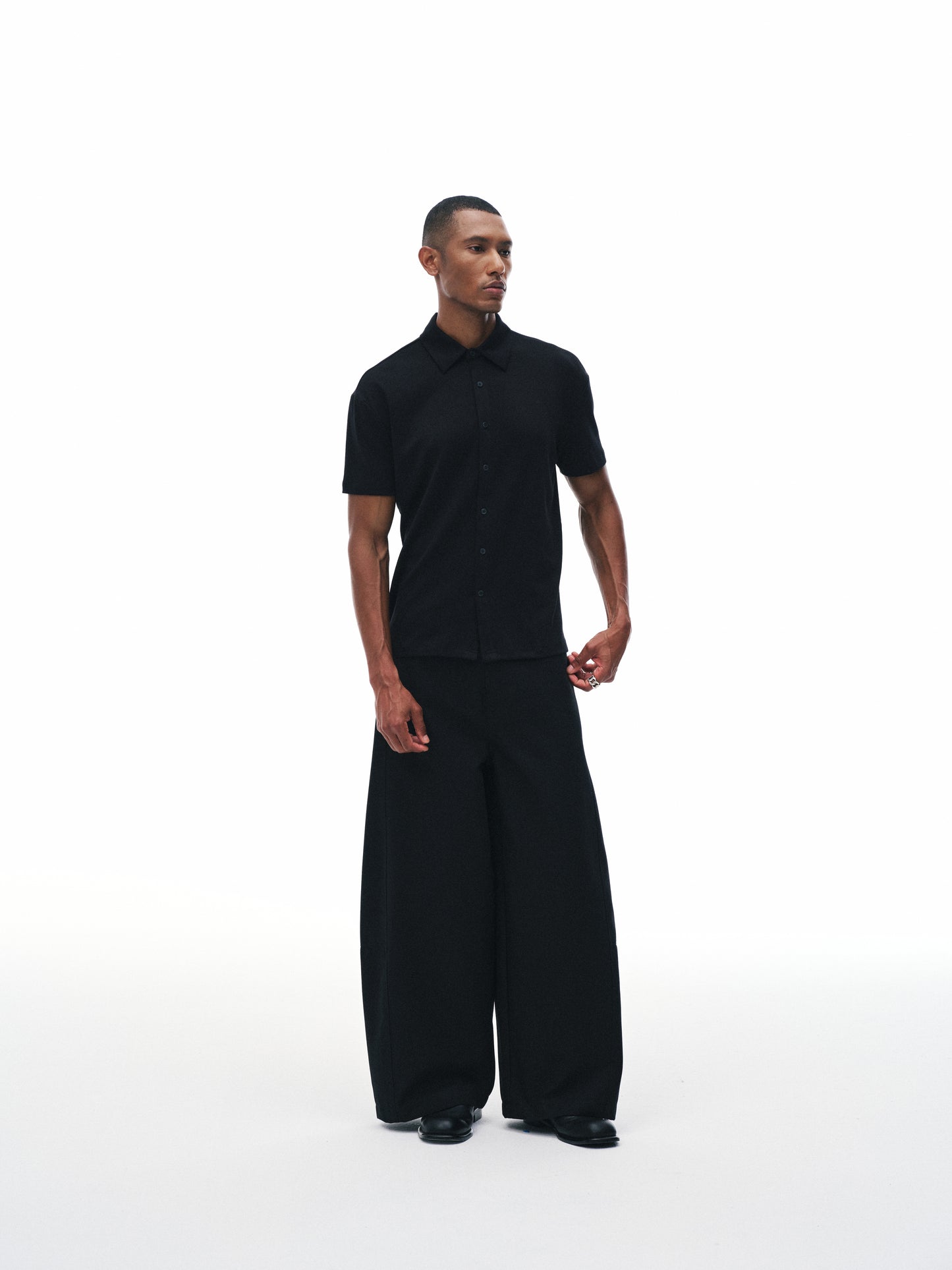 Line Wide Trousers